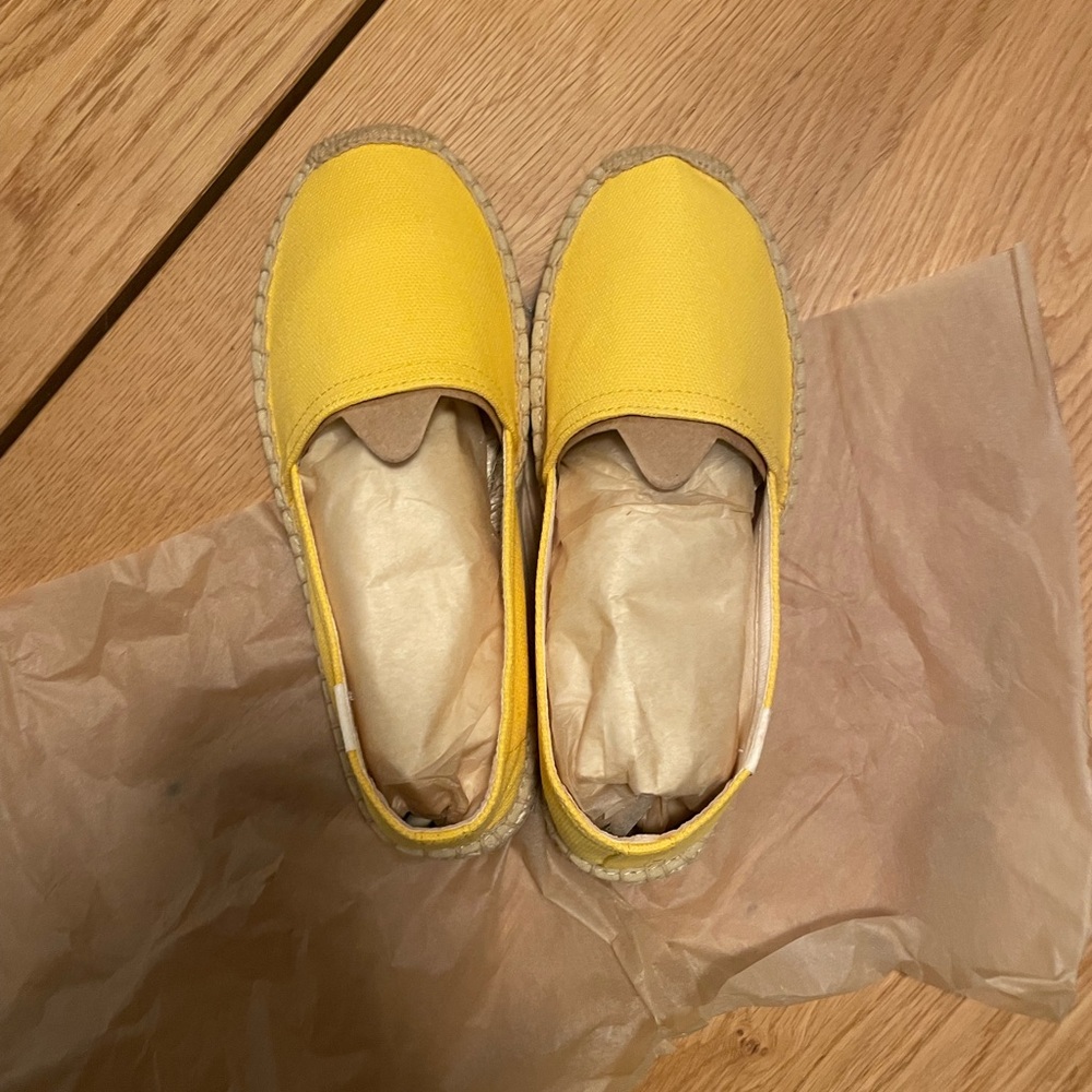 NWT Soludos Original Espadrille Girasol Yellow 5-5.5 Never Worn